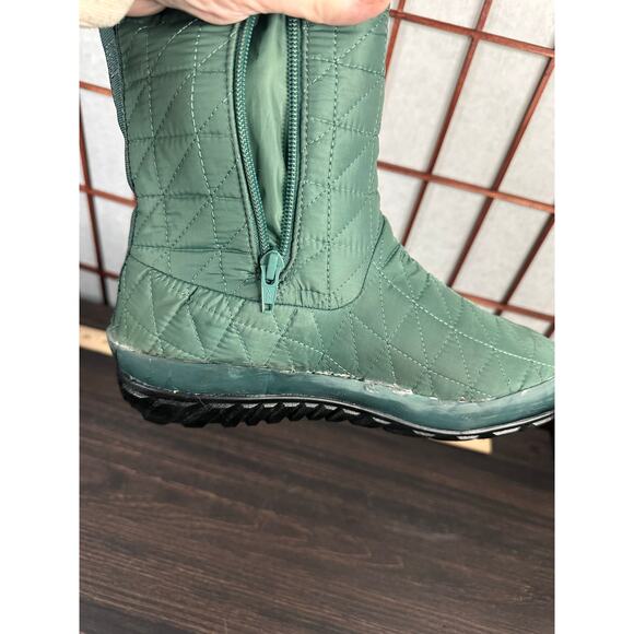Bogs Snowday II Mid waterproof boots in the color Jade or Loden Women's size 8 - Picture 8 of 11